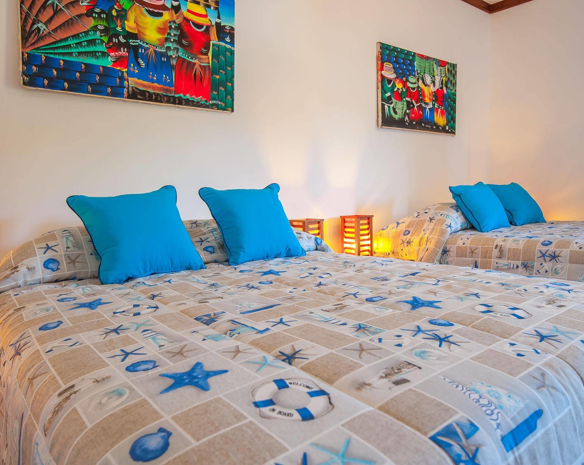 Hotel Los Corales West End Buitenkant foto